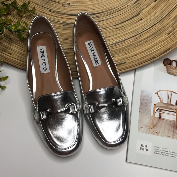 Steve Madden Shoes - Steve Madden Pawly silver patent loafers